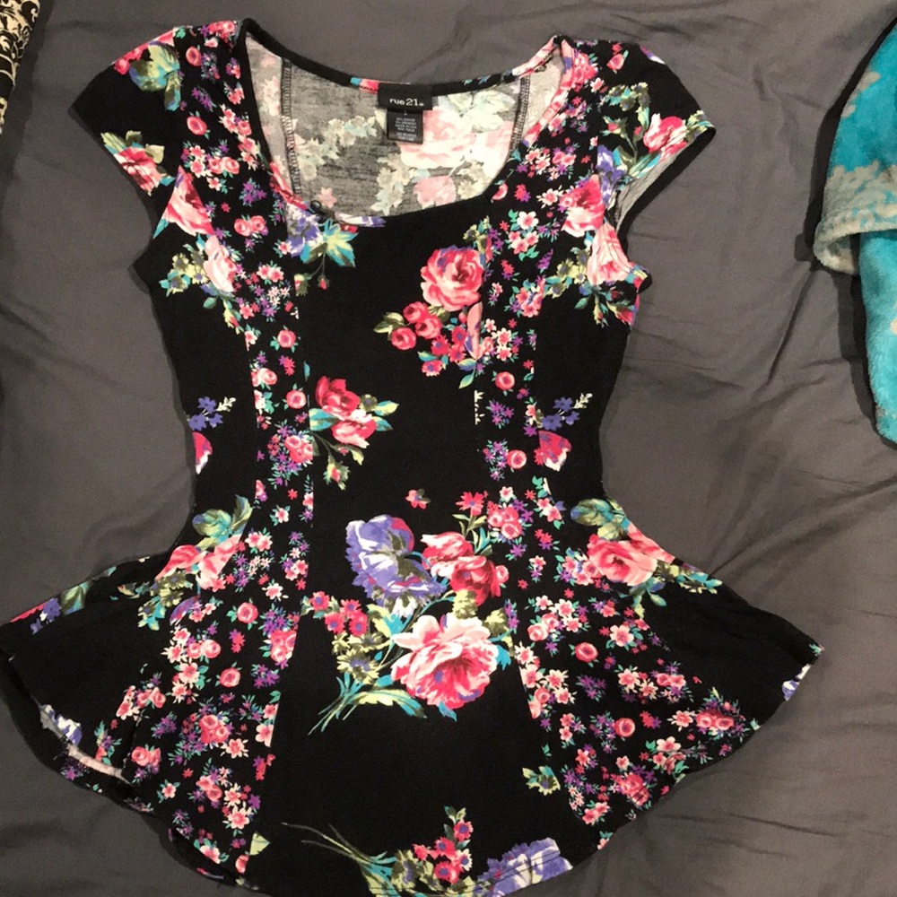 Rue 21 Floral Peplum top
